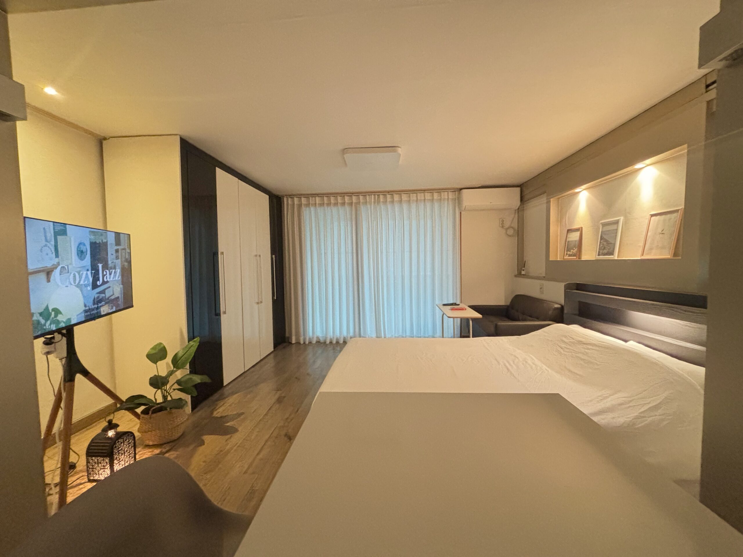 Suzak, each life, each artwork gallery image