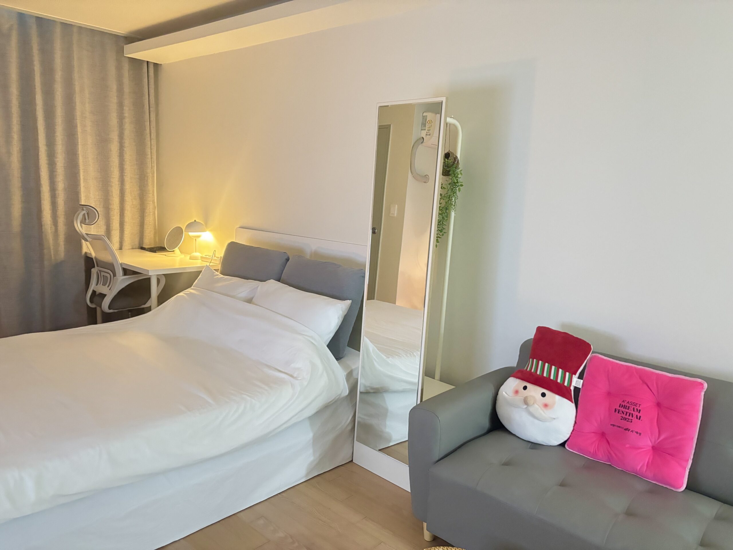 Zanzan, gentle toast to your day gallery image