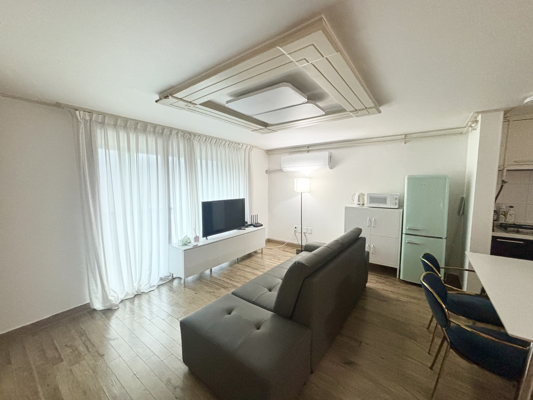 Doran, happy together gallery image