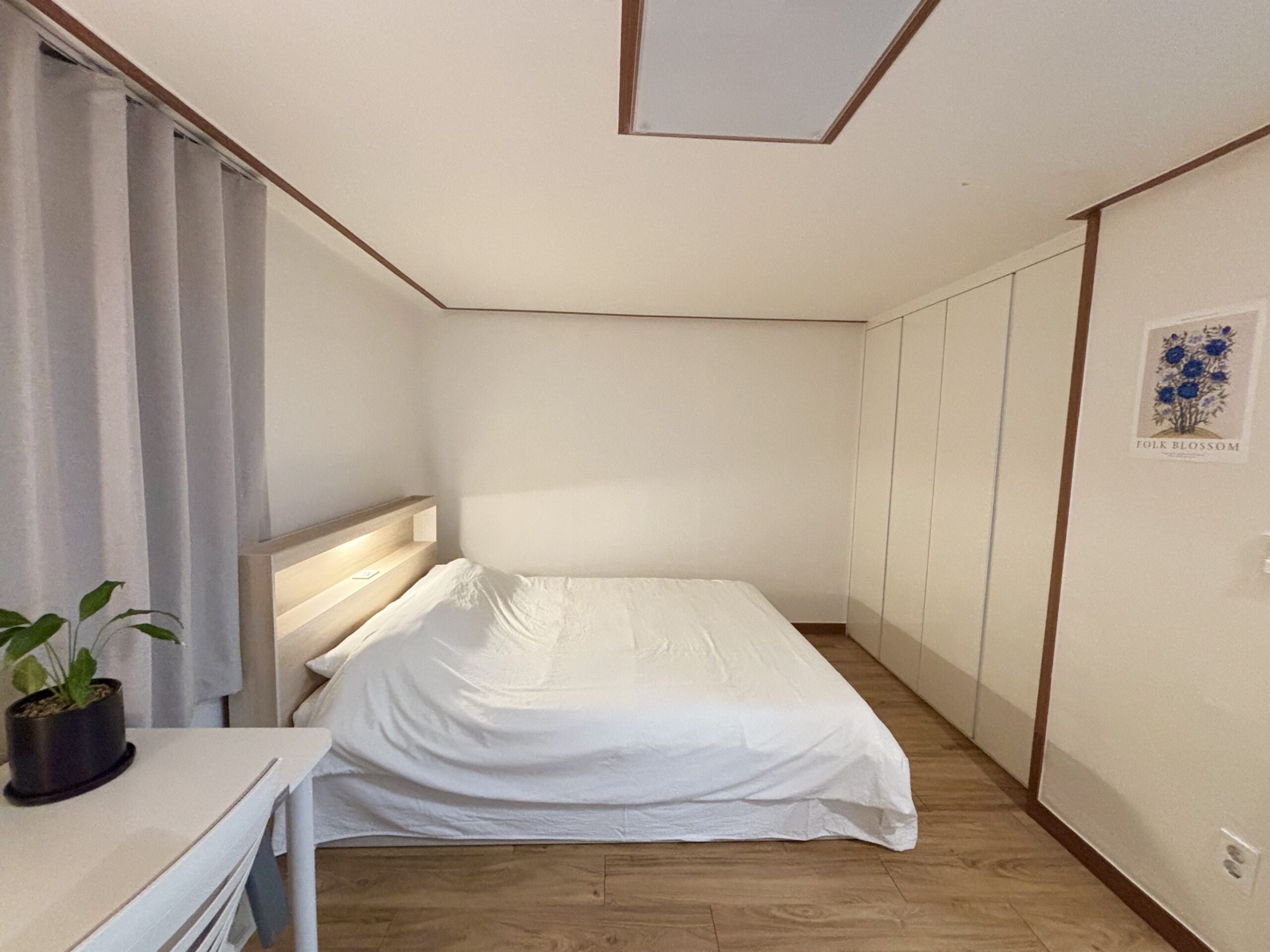 Boda, blue 12m above gallery image