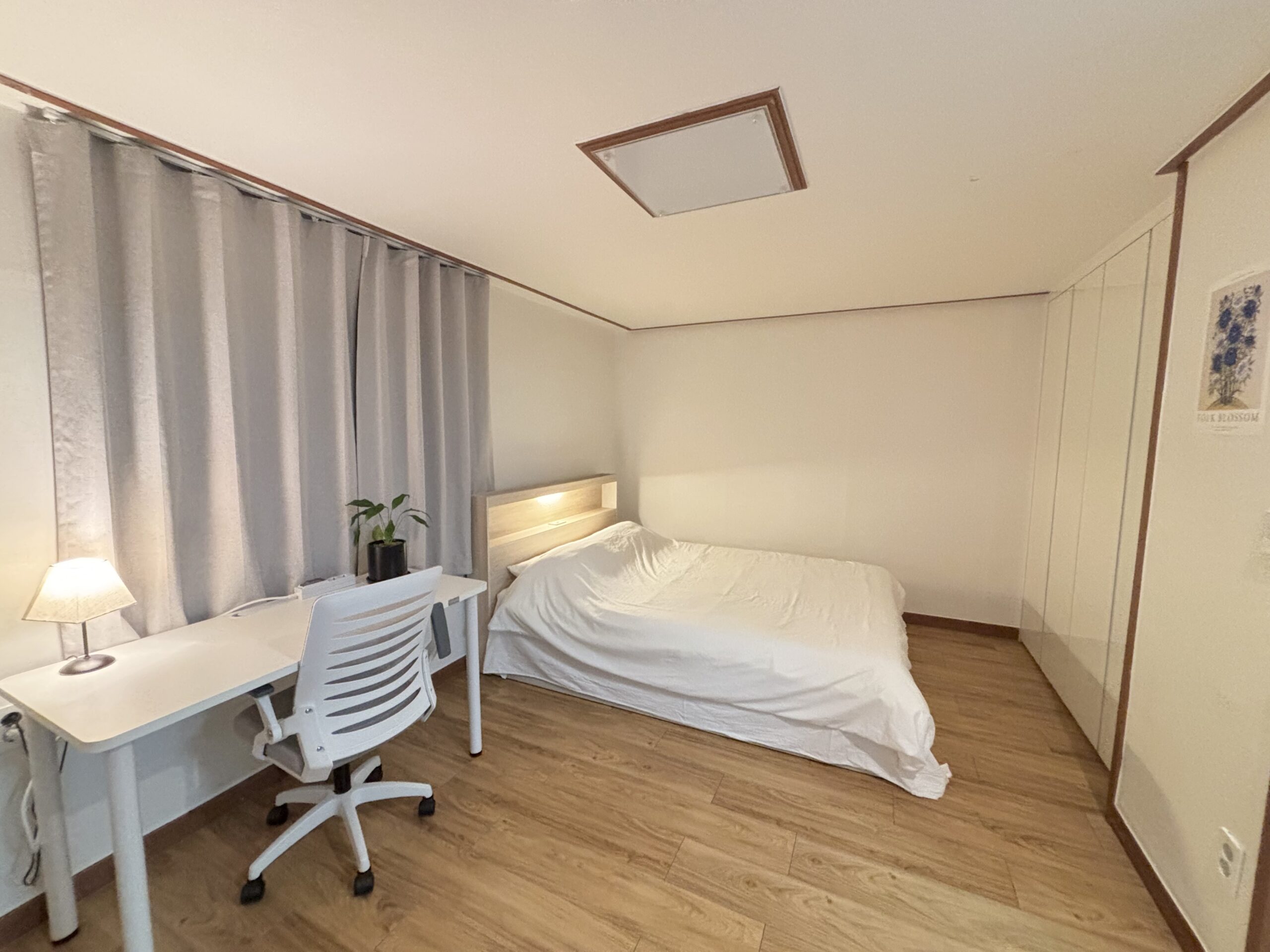 Boda, blue 12m above gallery image