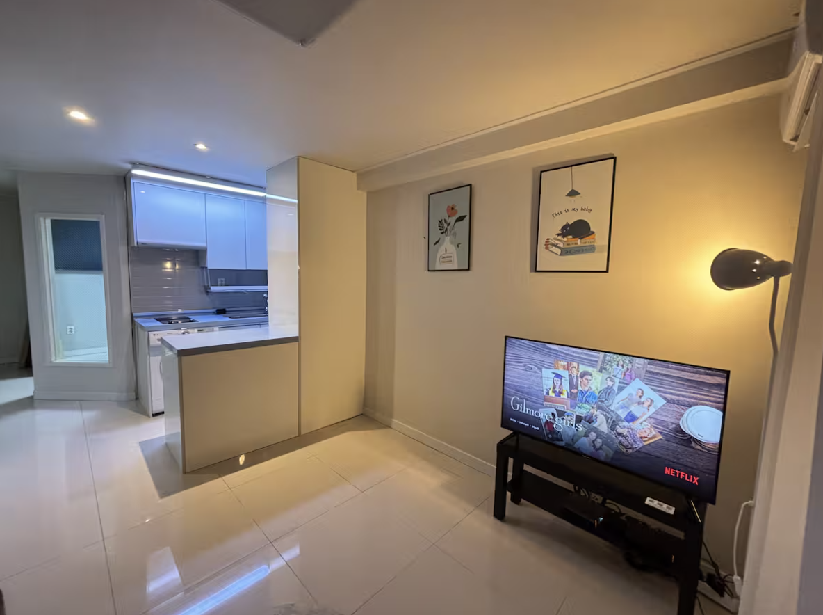 Goyo, Stillness in Motion gallery image