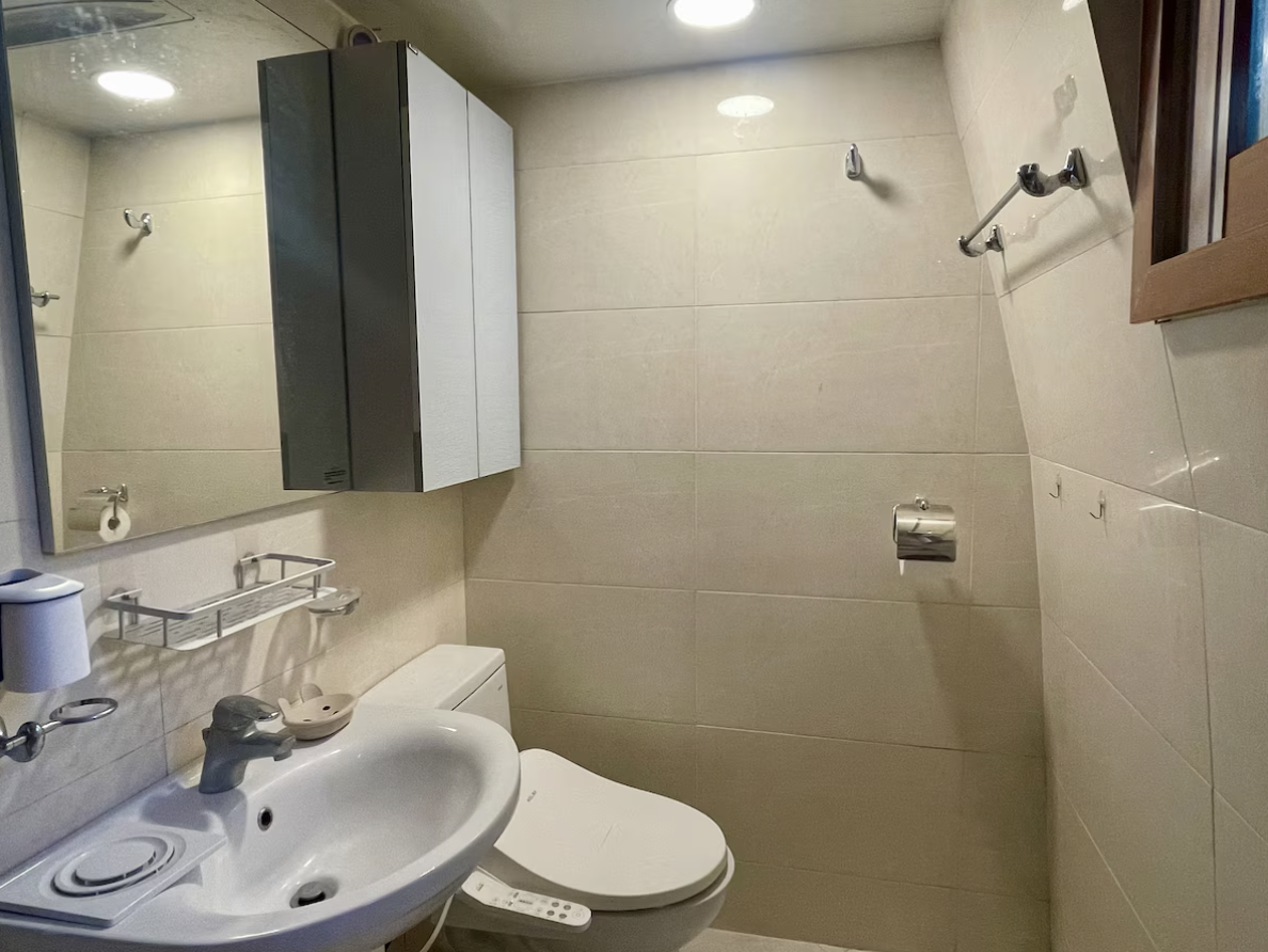 Boda, blue 12m above gallery image