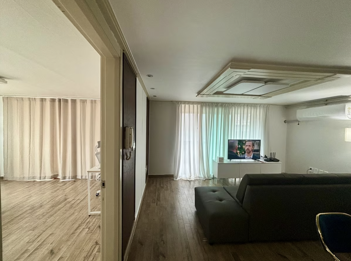 Doran, happy together gallery image